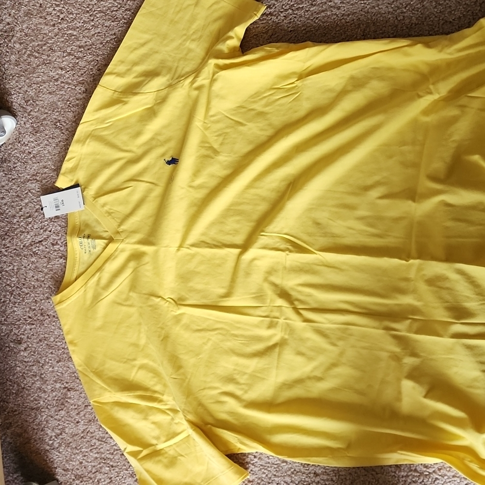 Polo 2XB v neck tee